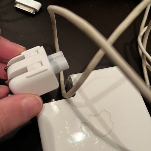 Apple MagSafe 1 Laptop Charger Previously Owned - Picture 7 of 7